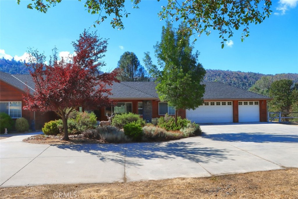 38788 Goldenrod Ln, Oakhurst, CA 93644