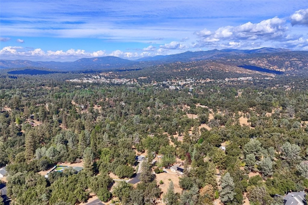 38788 Goldenrod Ln, Oakhurst, CA 93644