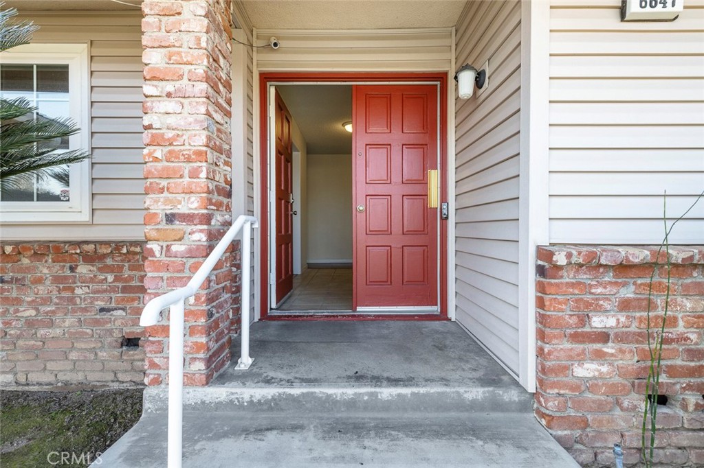 6647 N Anna St, Fresno, CA 93710