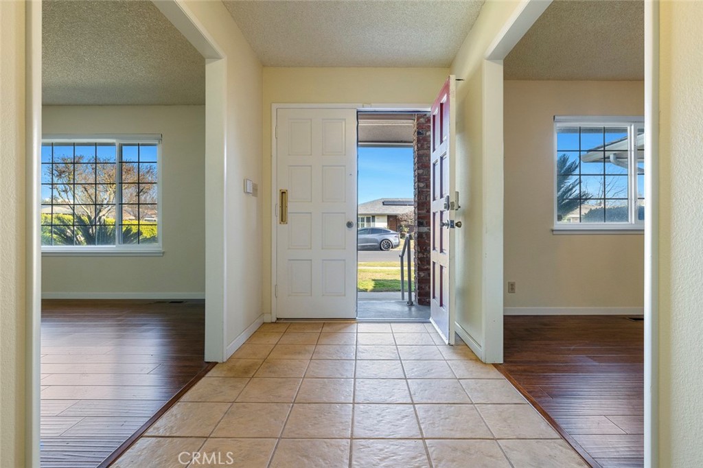 6647 N Anna St, Fresno, CA 93710