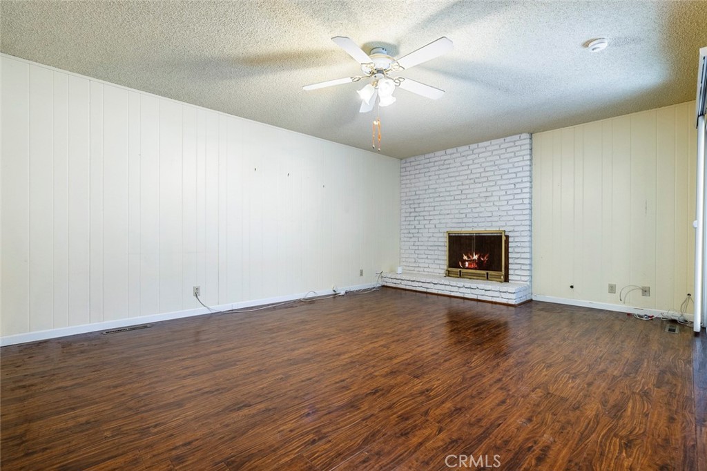 6647 N Anna St, Fresno, CA 93710