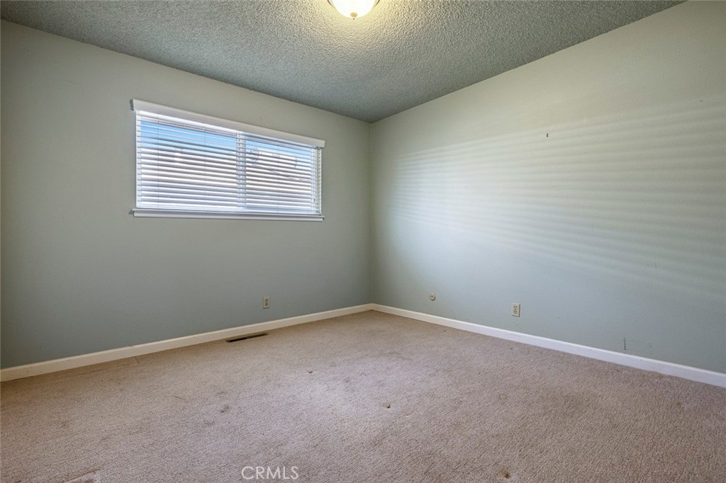 6647 N Anna St, Fresno, CA 93710