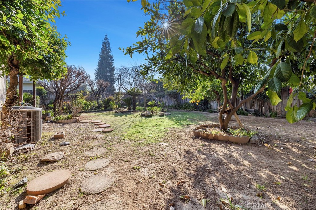 6647 N Anna St, Fresno, CA 93710