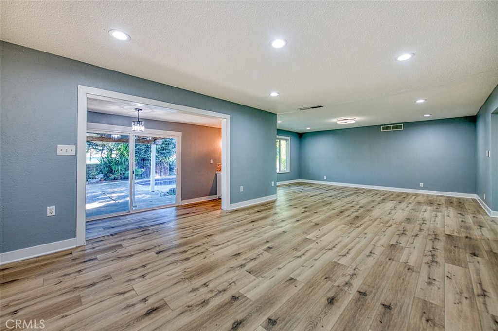 5435 N Bond St, Fresno, CA 93710