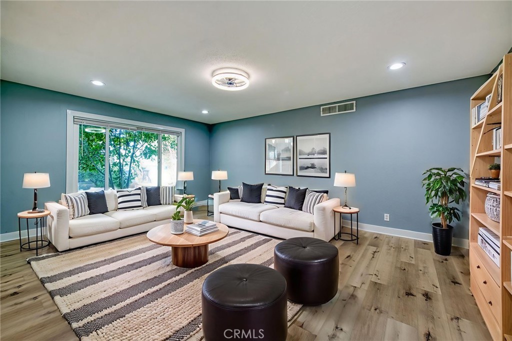 5435 N Bond St, Fresno, CA 93710