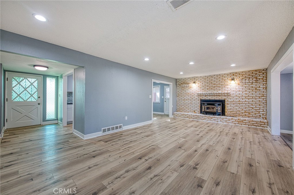 5435 N Bond St, Fresno, CA 93710