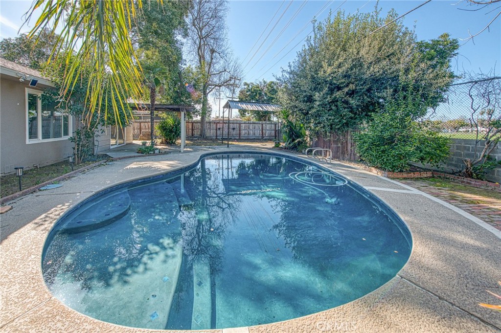 5435 N Bond St, Fresno, CA 93710