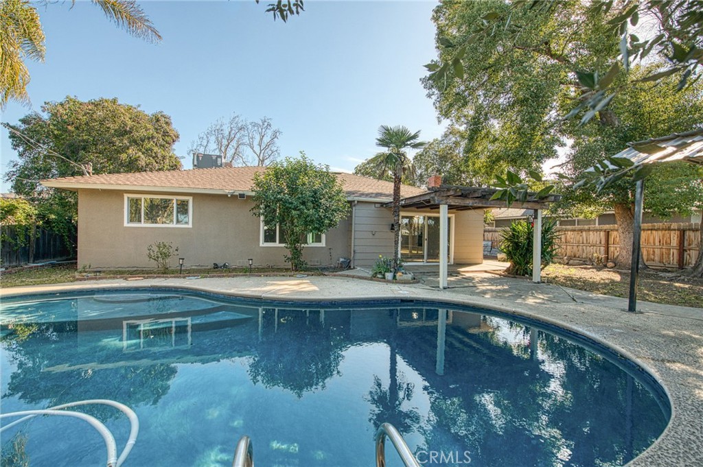 5435 N Bond St, Fresno, CA 93710