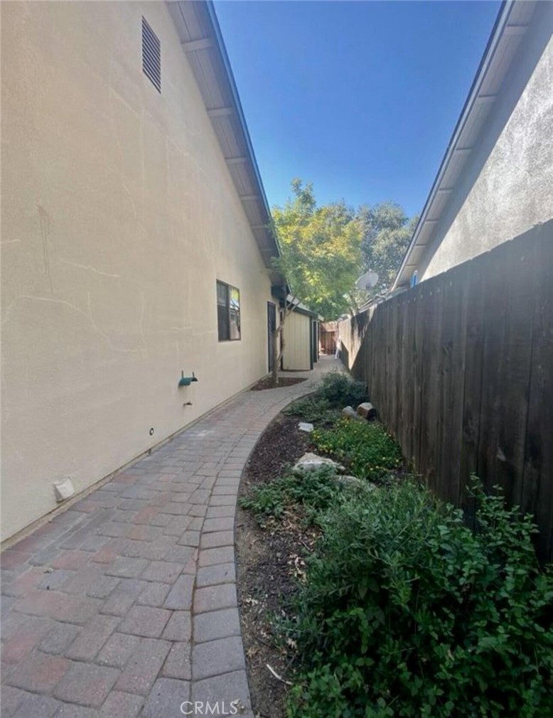 4800 W Crowley Ct, Visalia, CA 93291