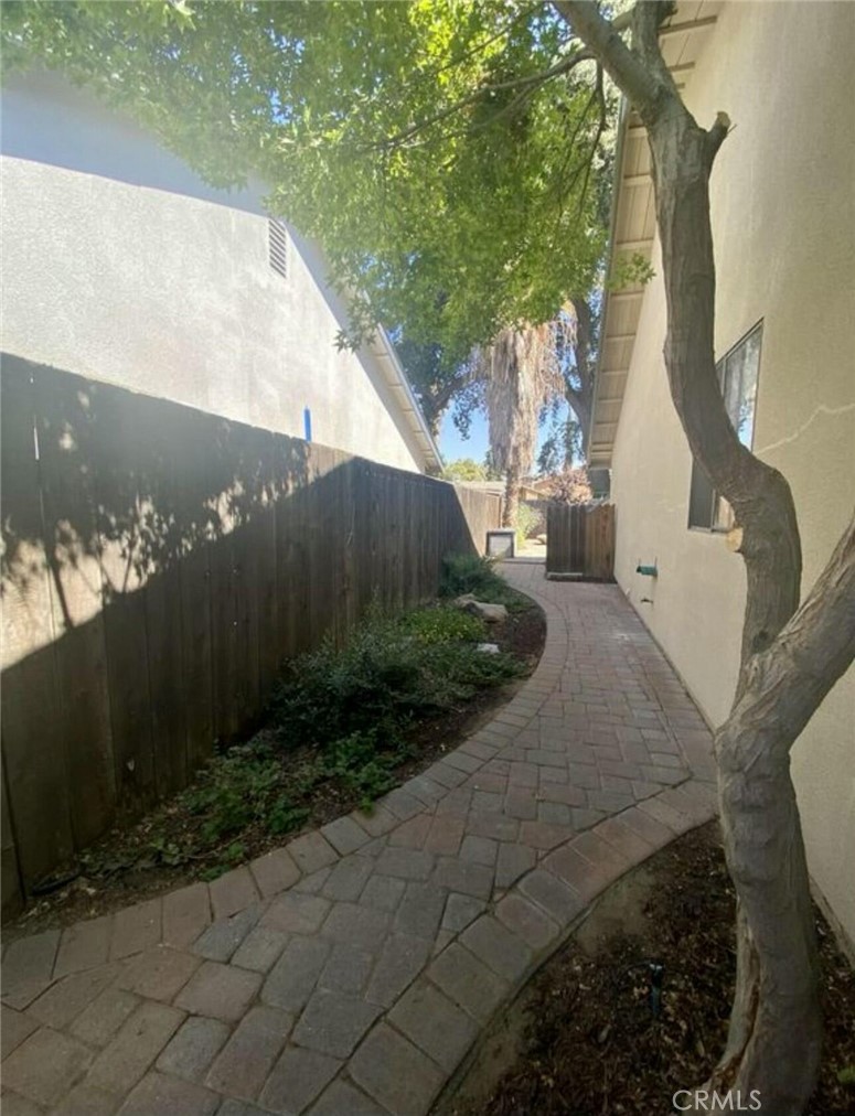 4800 W Crowley Ct, Visalia, CA 93291
