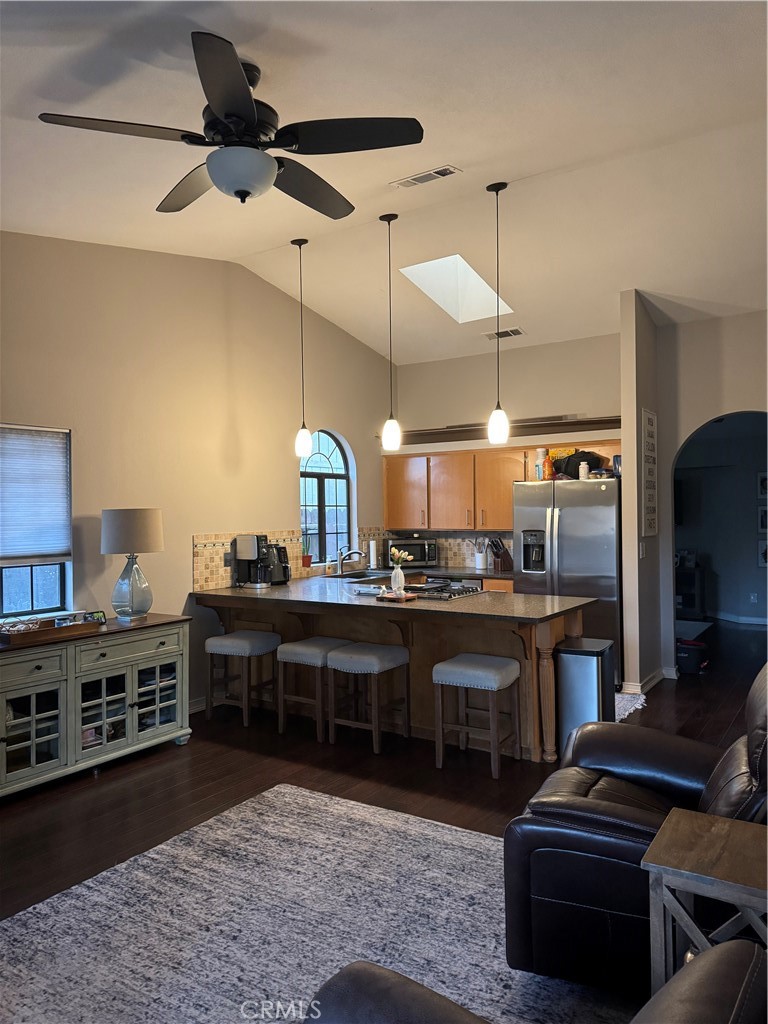 4800 W Crowley Ct, Visalia, CA 93291