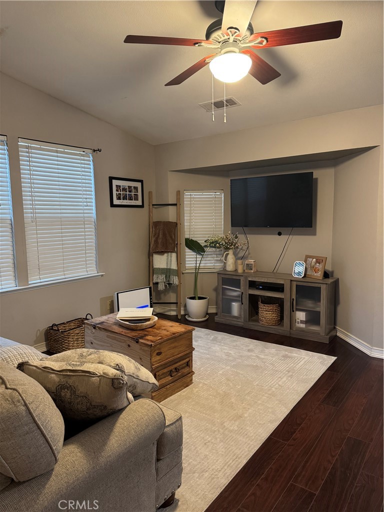 4800 W Crowley Ct, Visalia, CA 93291