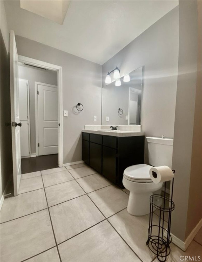 4800 W Crowley Ct, Visalia, CA 93291