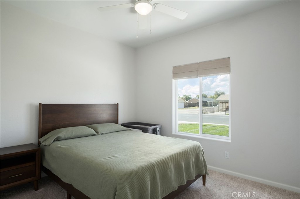 775 775 Kimball Ln, Hanford, CA 93230