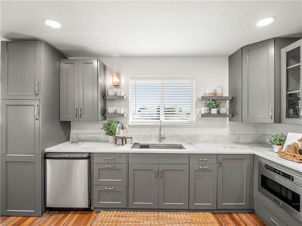 4785 E Washington, Fresno, CA 93702