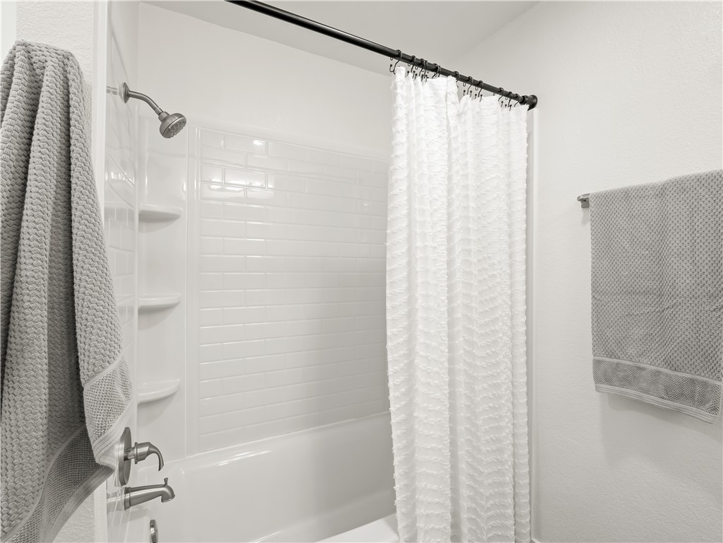 4785 E Washington, Fresno, CA 93702