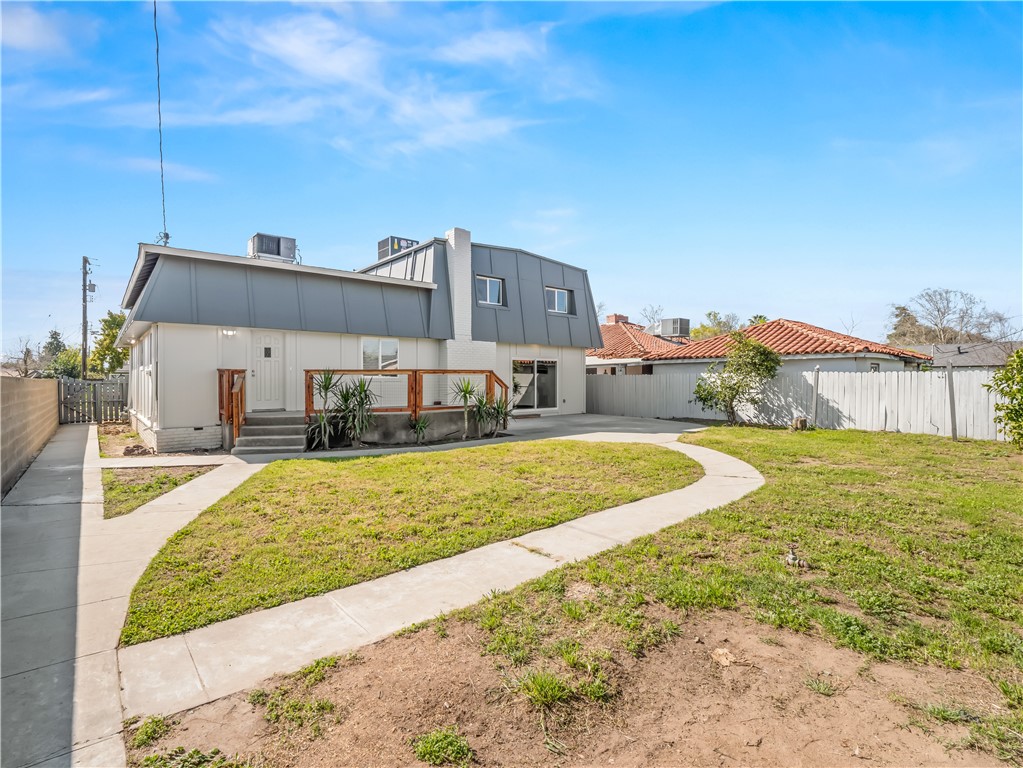 4785 E Washington, Fresno, CA 93702