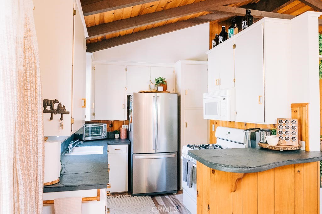 39168 Hill, Bass Lake, CA 93604