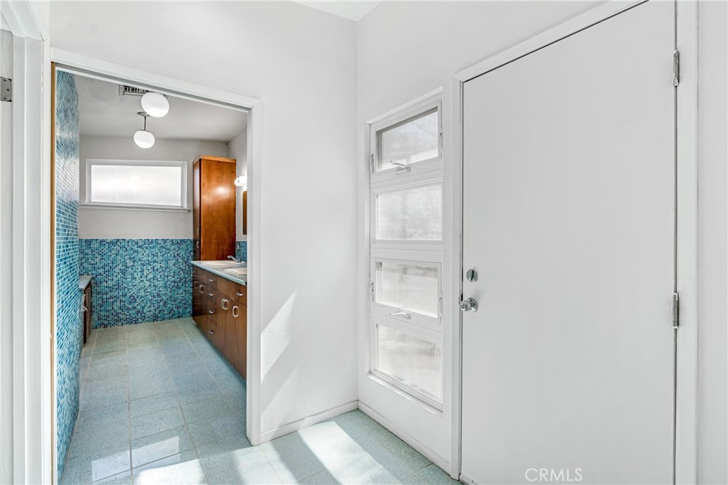 5694 N Winchester, Fresno, CA 93704