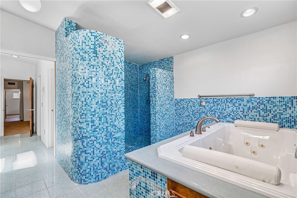 5694 N Winchester, Fresno, CA 93704