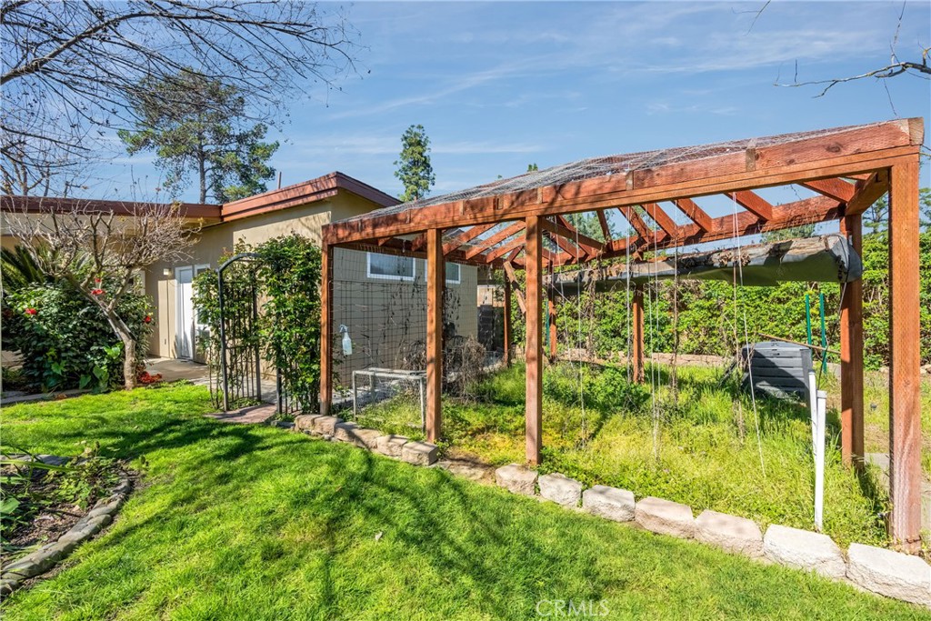 5694 N Winchester, Fresno, CA 93704