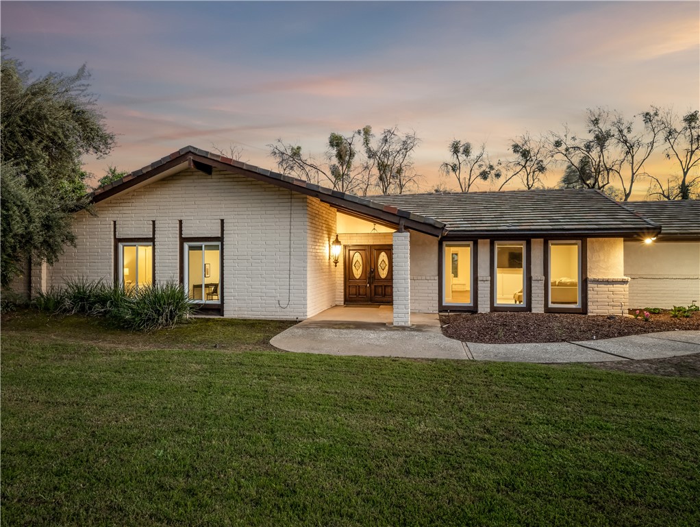 9321 E Bullard, Clovis, CA 93619