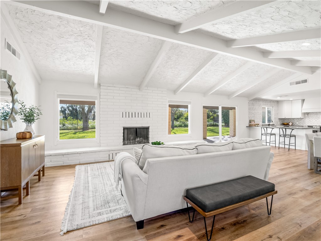 9321 E Bullard, Clovis, CA 93619