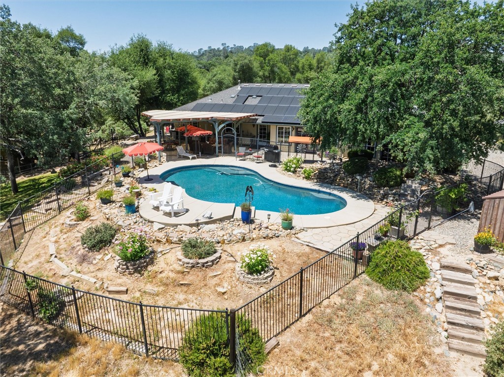 45740 Green Lake Ct, Coarsegold, CA 93614