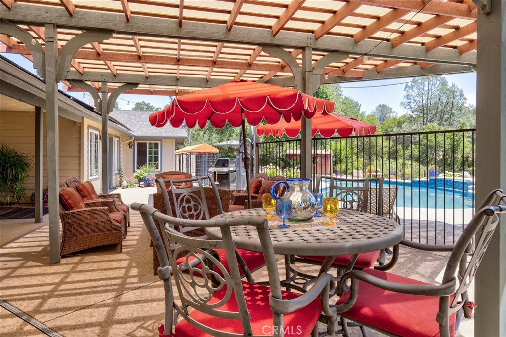 45740 Green Lake Ct, Coarsegold, CA 93614