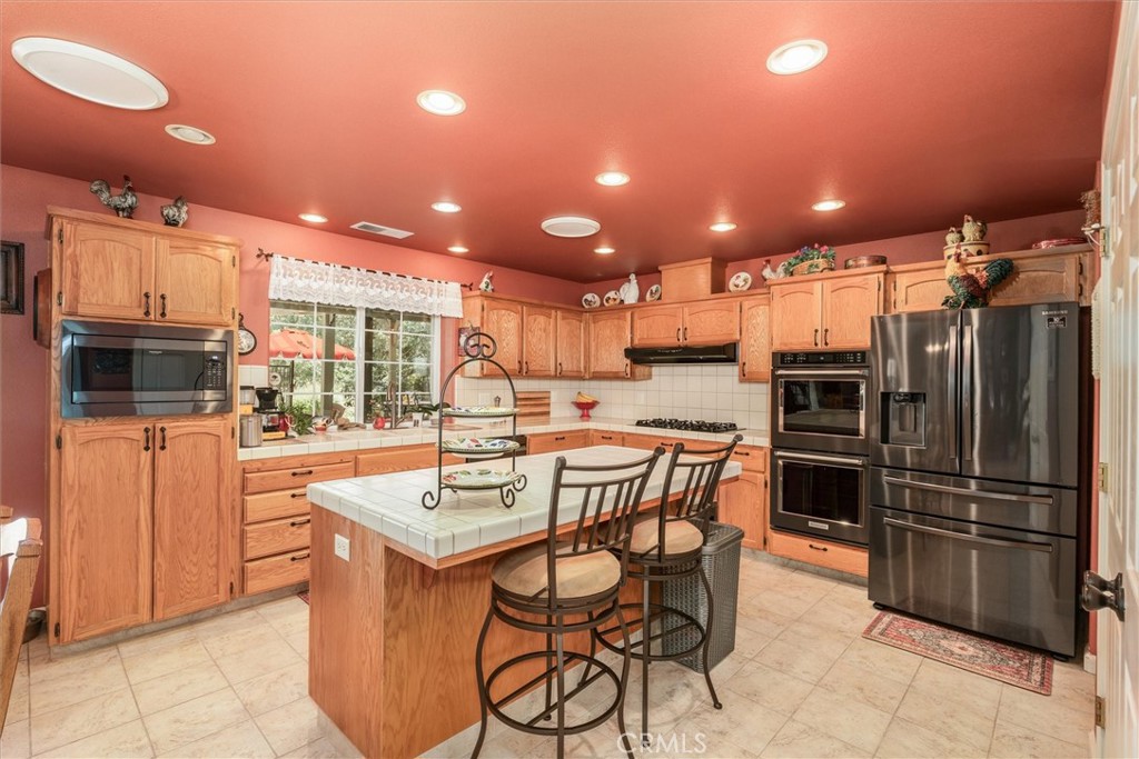 45740 Green Lake Ct, Coarsegold, CA 93614