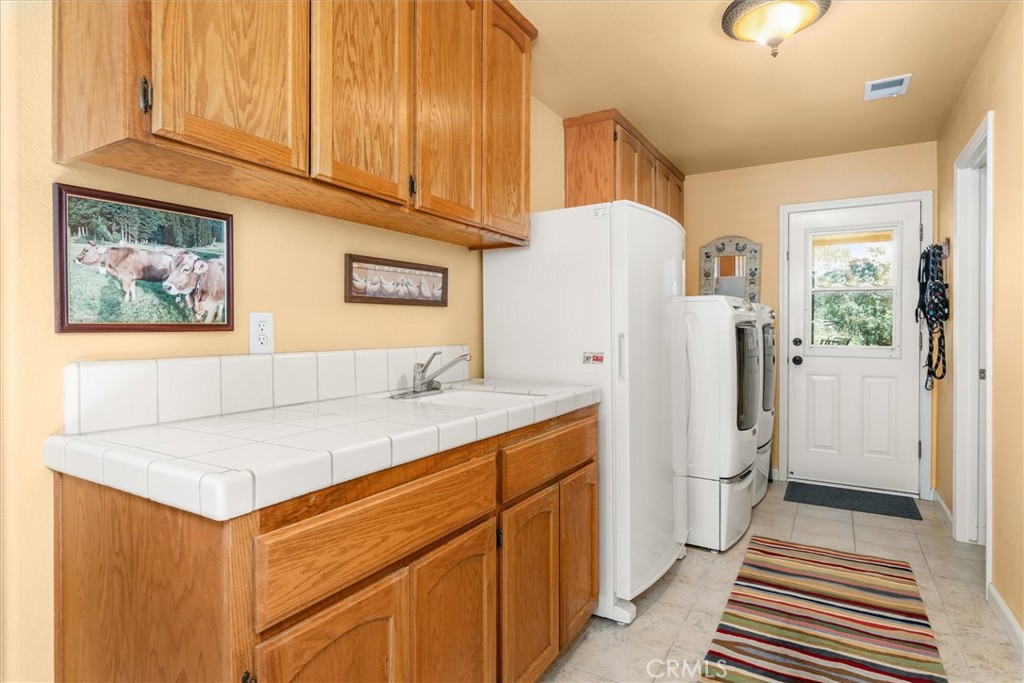 45740 Green Lake Ct, Coarsegold, CA 93614