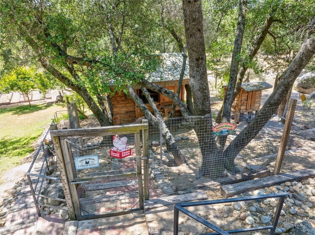 45740 Green Lake Ct, Coarsegold, CA 93614