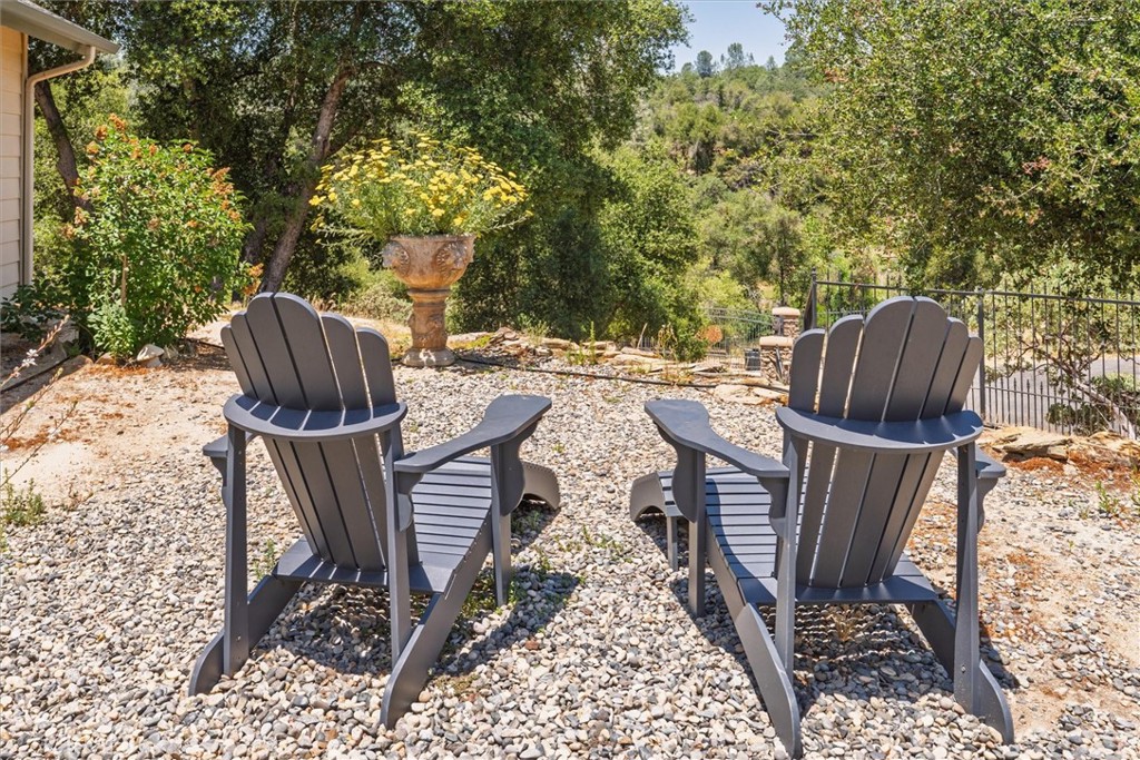 45740 Green Lake Ct, Coarsegold, CA 93614