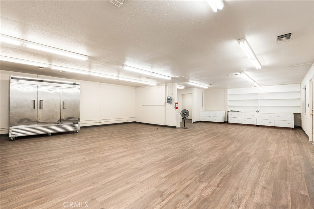 422 E Shields Ave, Fresno, CA 93704