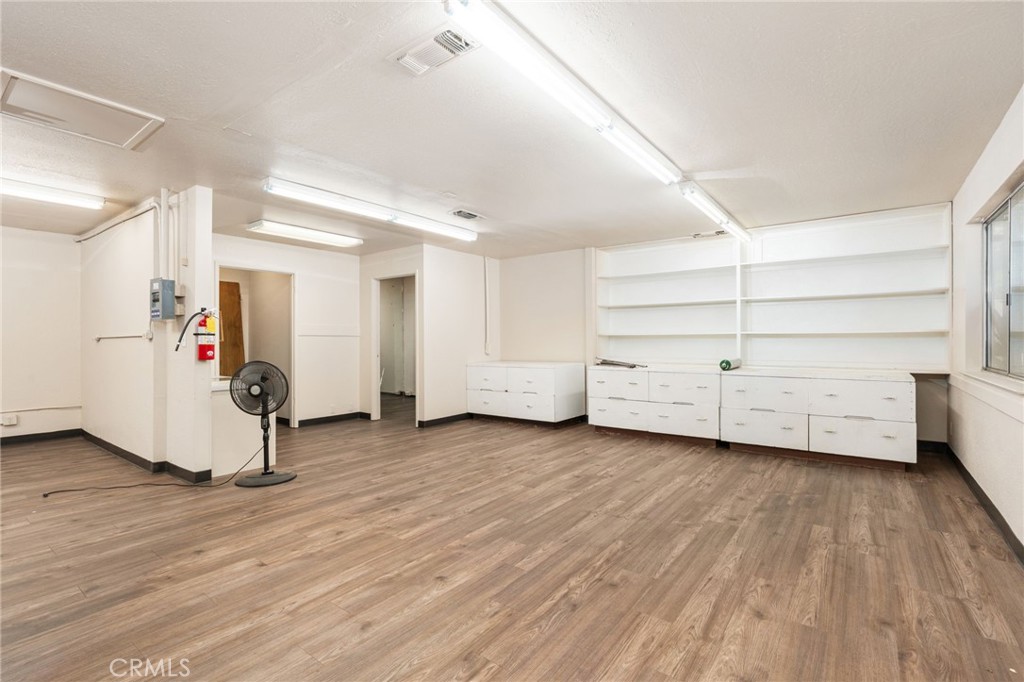 422 E Shields Ave, Fresno, CA 93704