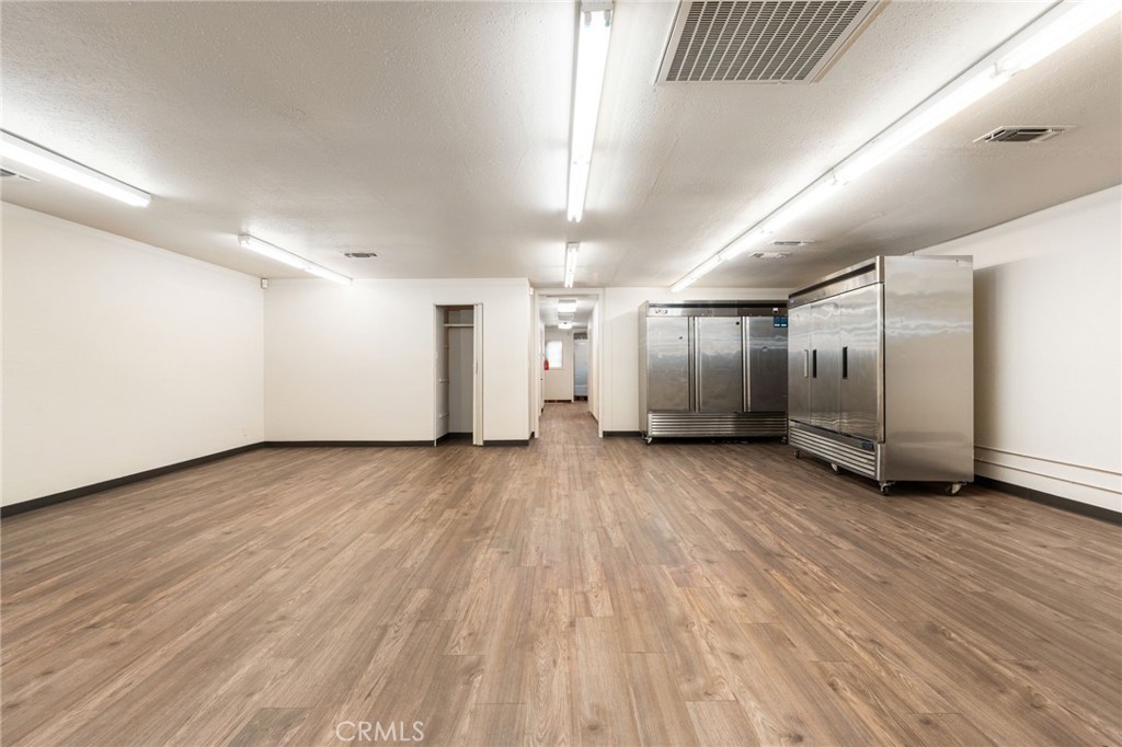 422 E Shields Ave, Fresno, CA 93704