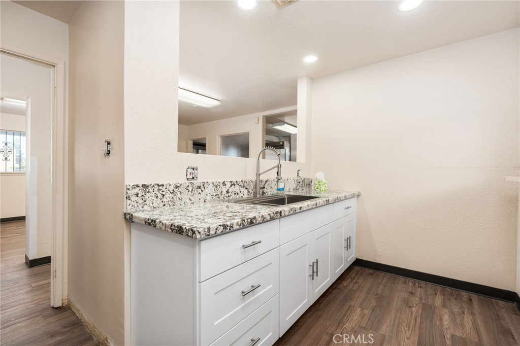 422 E Shields Ave, Fresno, CA 93704