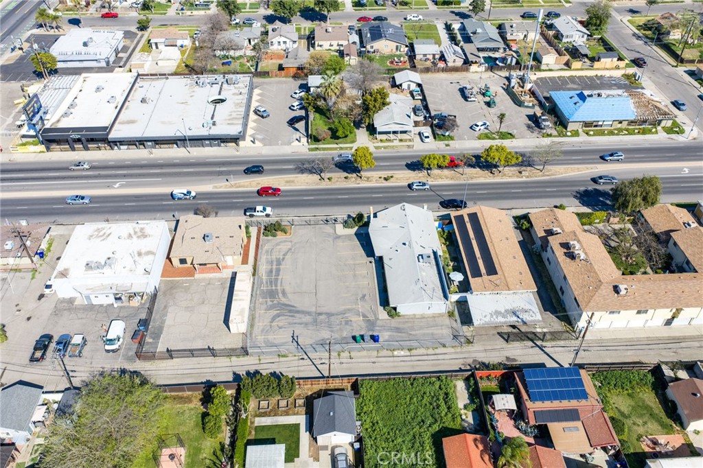 422 E Shields Ave, Fresno, CA 93704