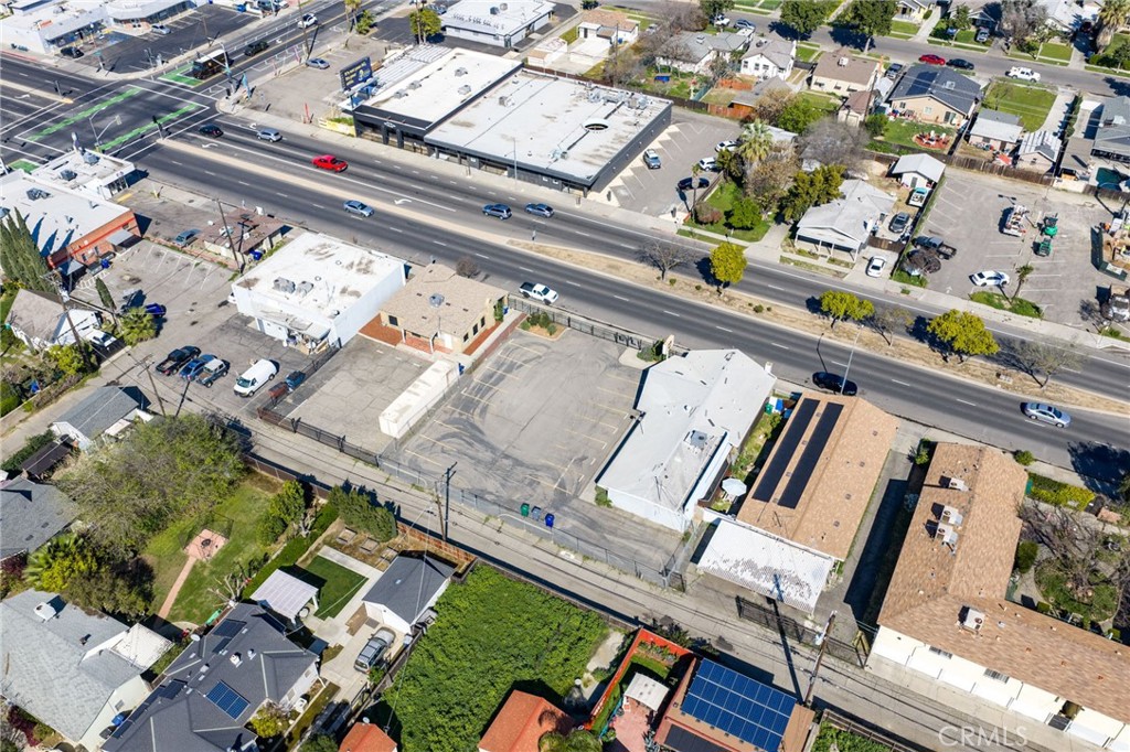 422 E Shields Ave, Fresno, CA 93704