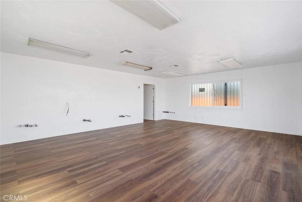 4584 E Tulare, Fresno, CA 93702