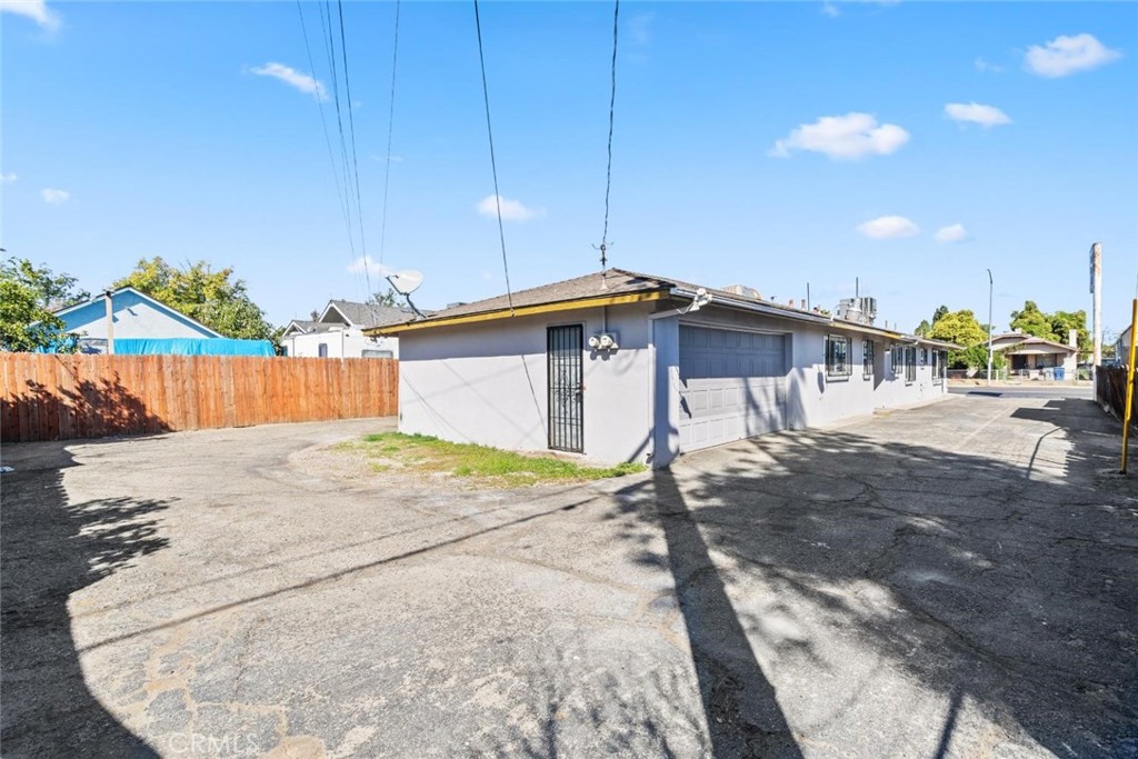 4584 E Tulare, Fresno, CA 93702