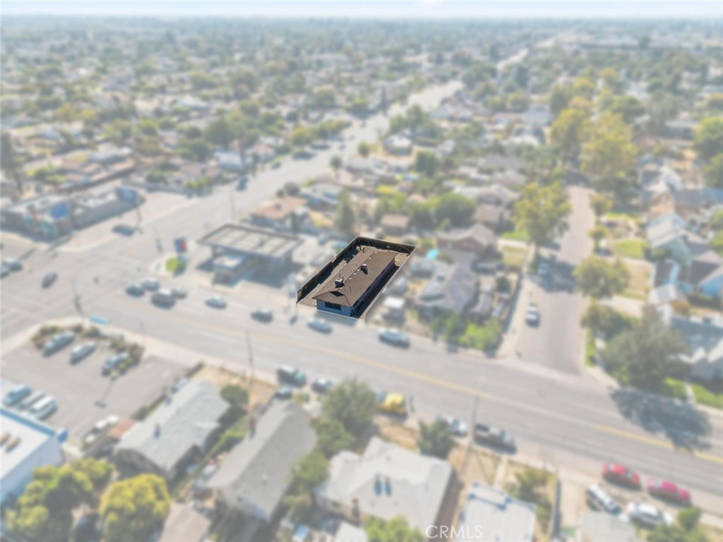 4584 E Tulare, Fresno, CA 93702