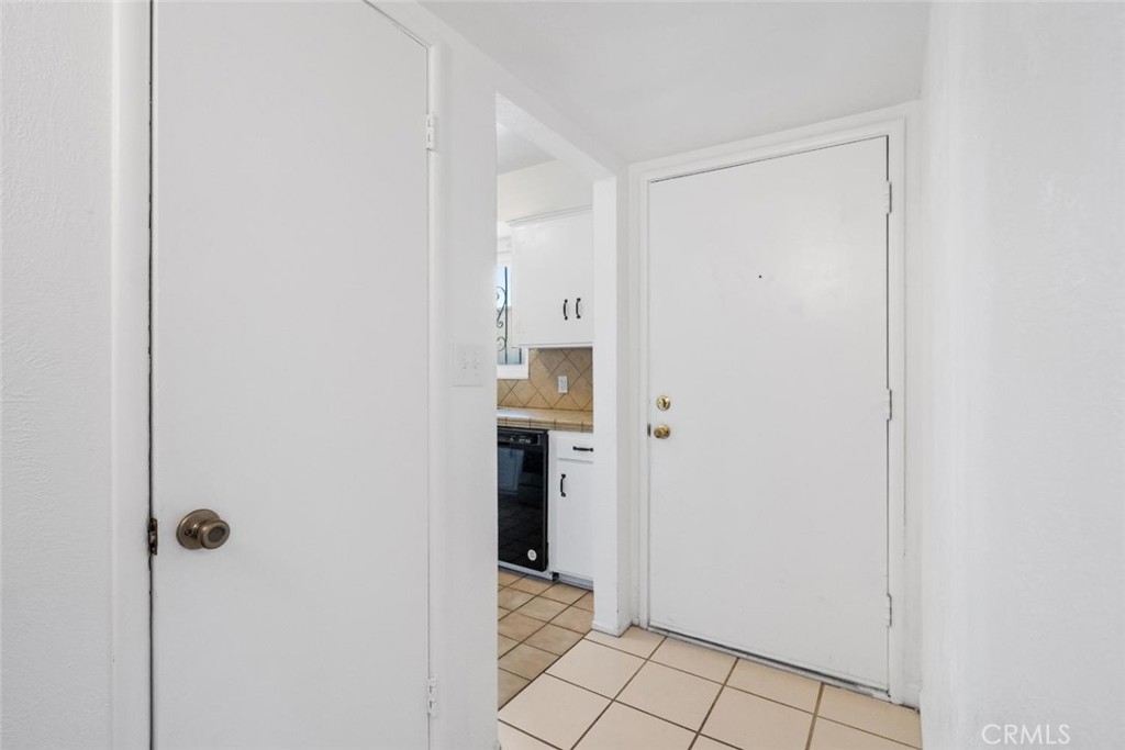 4584 E Tulare, Fresno, CA 93702