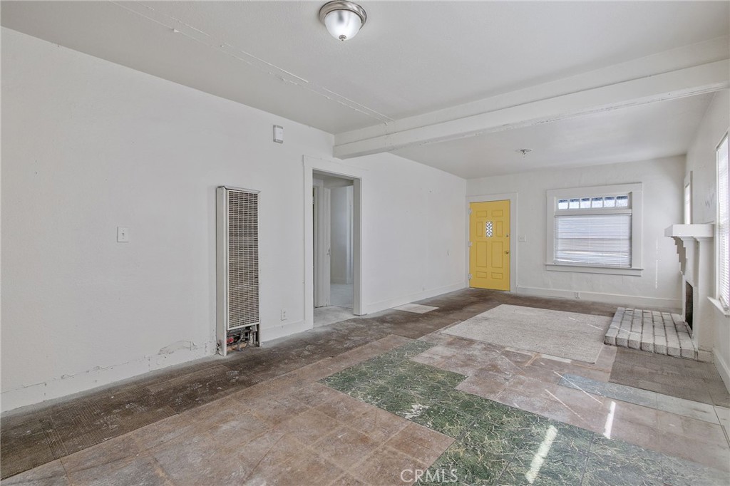 1247 N Ferger Ave, Fresno, CA 93728