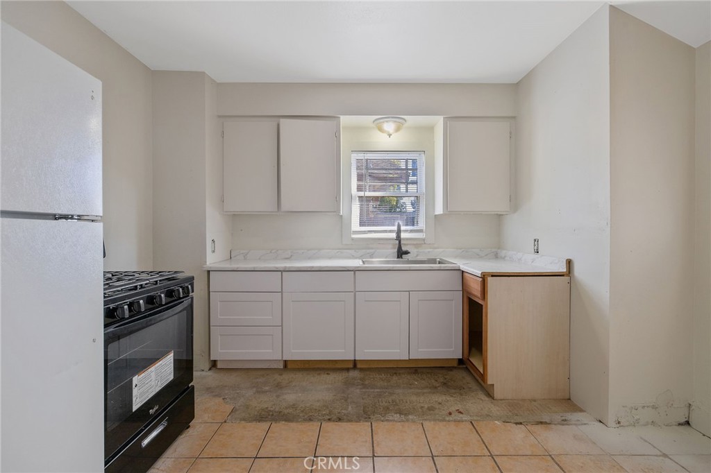 1247 N Ferger Ave, Fresno, CA 93728