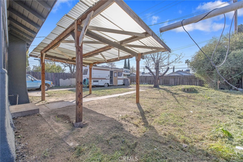 1247 N Ferger Ave, Fresno, CA 93728