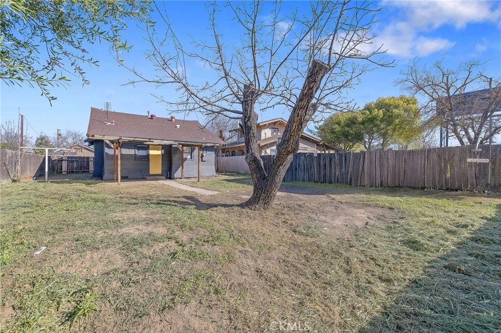 1247 N Ferger Ave, Fresno, CA 93728