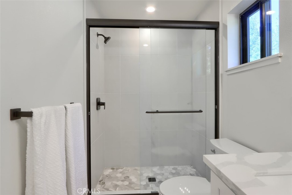 3181 B Triangle Park Dr, Mariposa, CA 95338