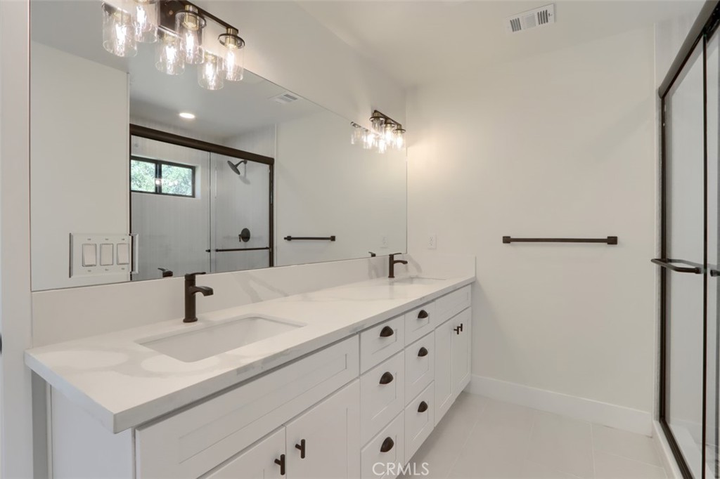 3181 B Triangle Park Dr, Mariposa, CA 95338