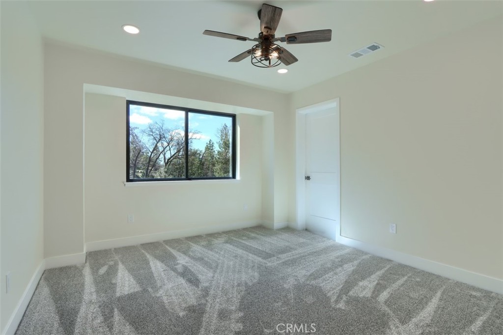 3181 B Triangle Park Dr, Mariposa, CA 95338